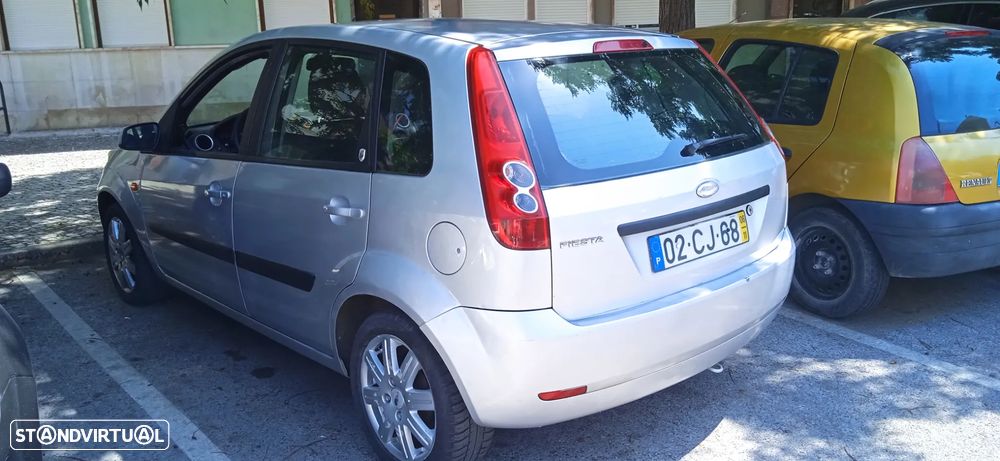 Ford Fiesta 1.25 Ghia - 5