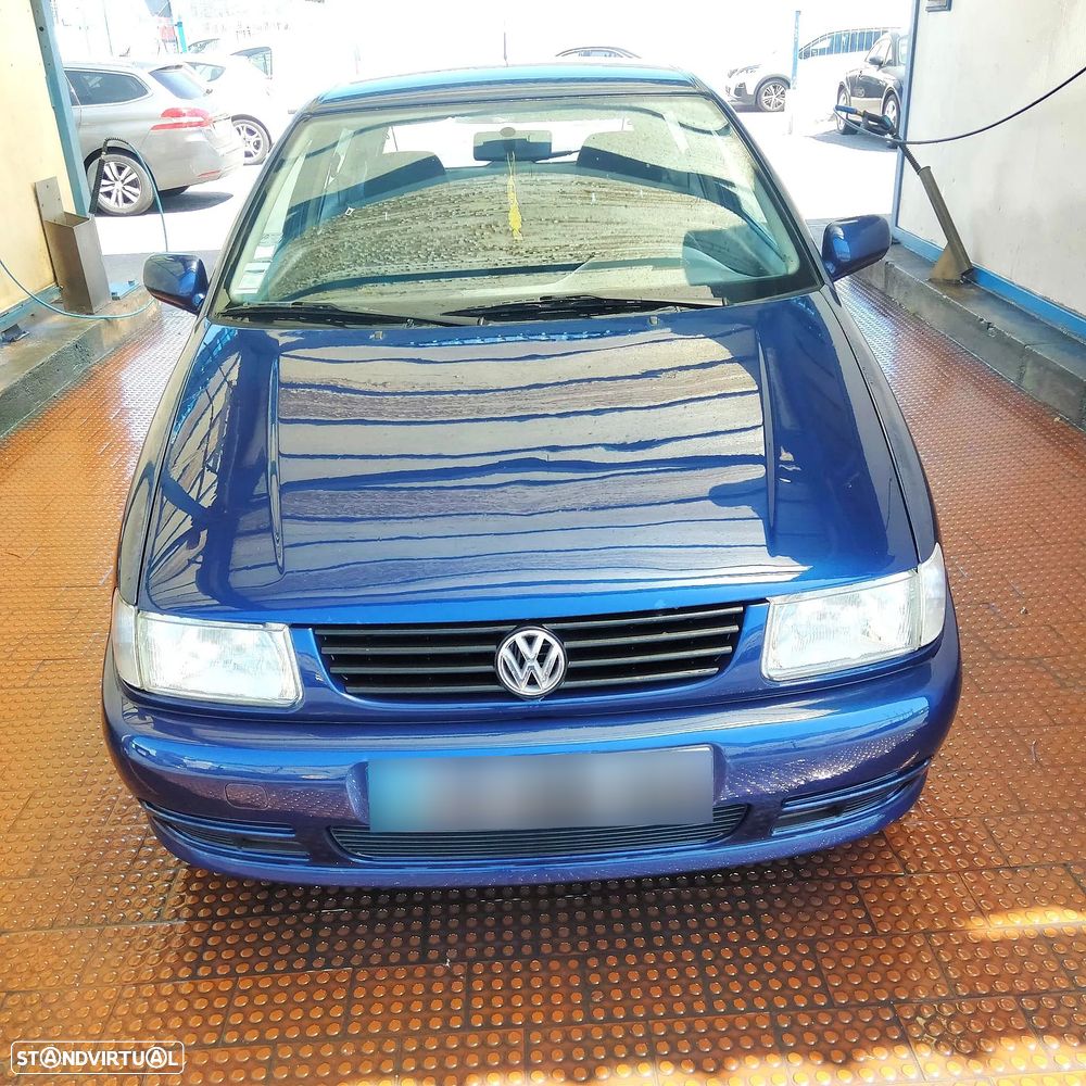 Volkswagen Polo 1.0 Confortline — fotografia 4