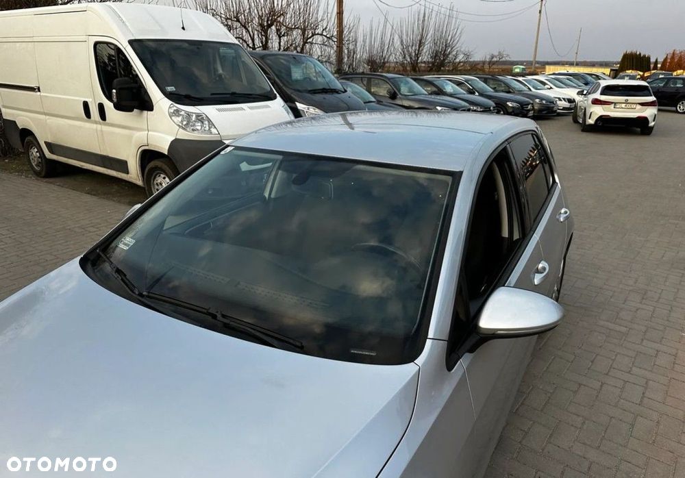 Volkswagen Golf - 32