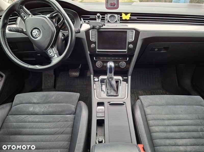 Volkswagen Passat - 5