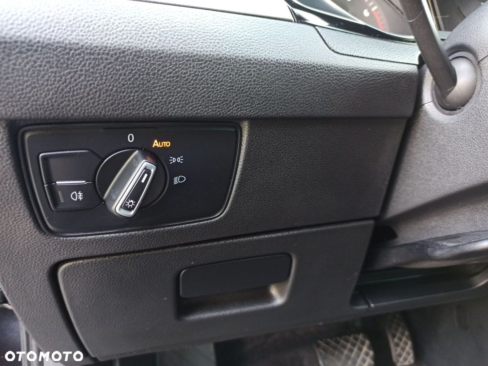 Volkswagen Passat - 20