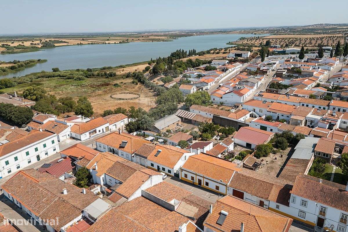 Moradia T2 para venda - Grande imagem: 2/20