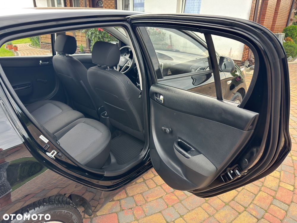 Hyundai i20 - 23