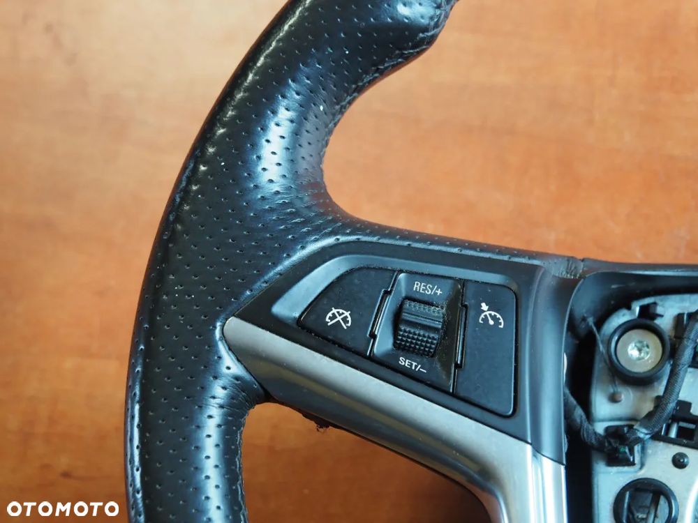 Kierownica skórzana multi Opel Insignia A 13316540 - 2