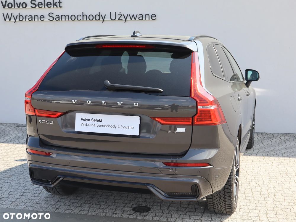 Volvo XC 60 T6 Plug-In Hybrid AWD Plus Dark - 5