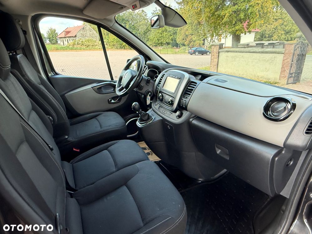 Renault Trafic - 16