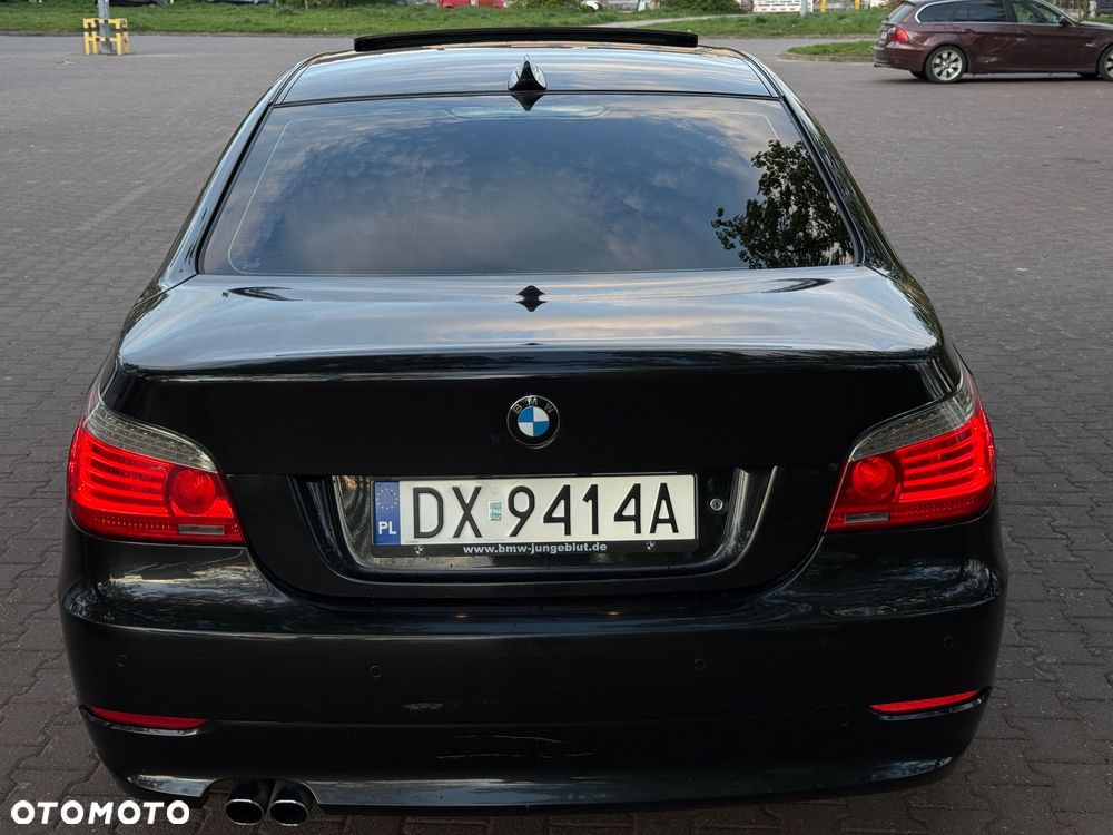 BMW Seria 5 525d Edition Exclusive - 8
