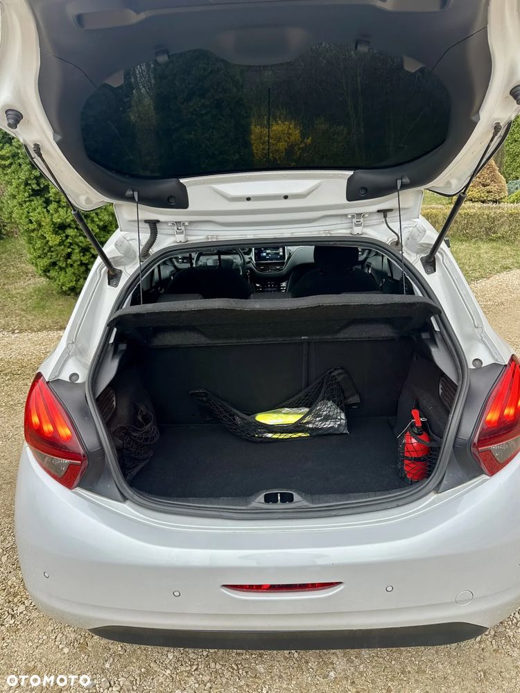 Peugeot 208 1.2 PureTech Allure - 11
