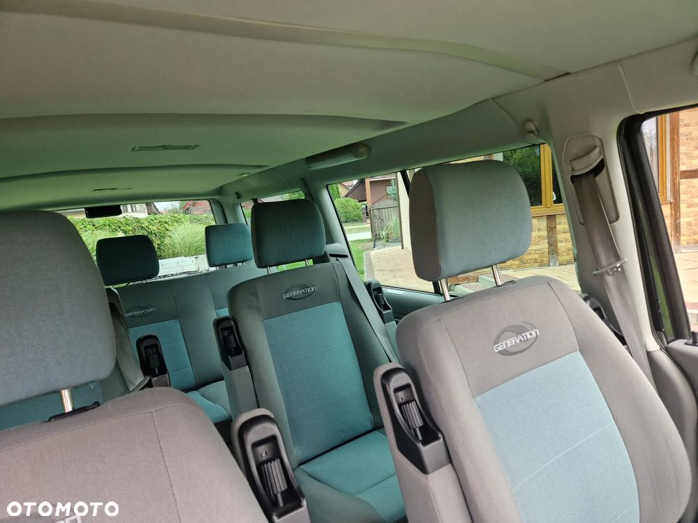 Volkswagen Multivan Standard - 18