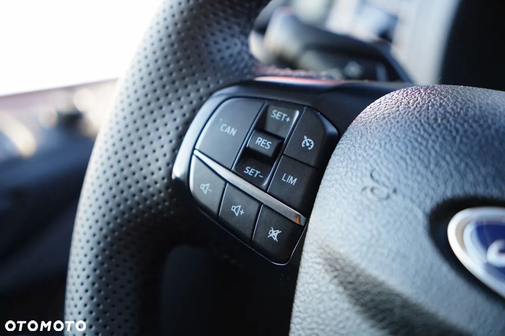 Ford TRANSIT / CHŁODNIA /  TRZY  ZABUDOWY IZOTERMICZNE / TRIO TEMPERATURA  / SPROWADZONY - 33