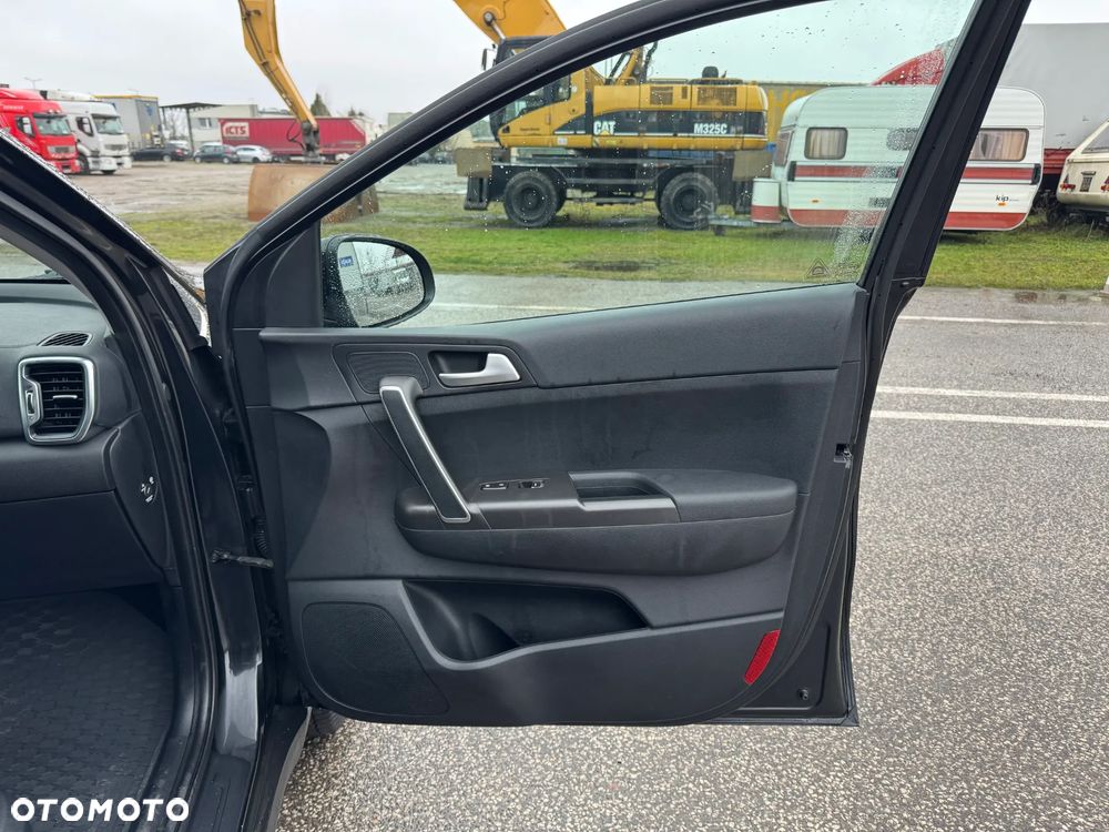 Kia Sportage 1.6 GDI 2WD Vision - 27