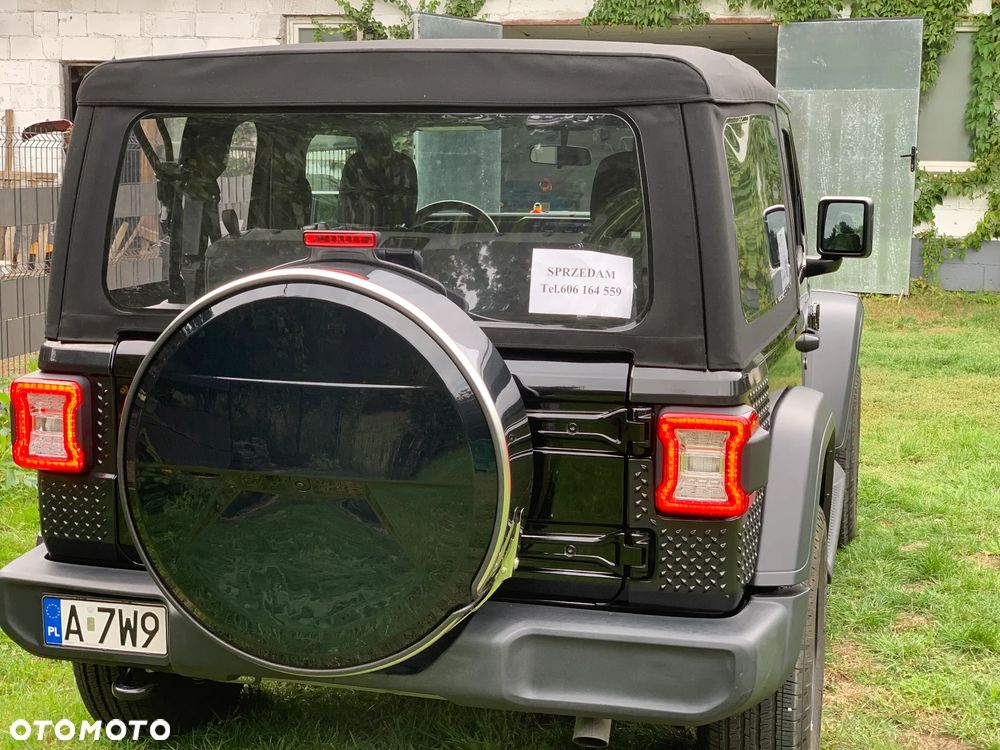 Jeep Wrangler - 9