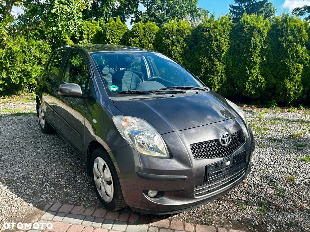 Toyota Yaris 1.3 VVT-i Executive - 1