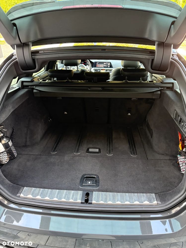 BMW Seria 3 M340i xDrive sport - 21