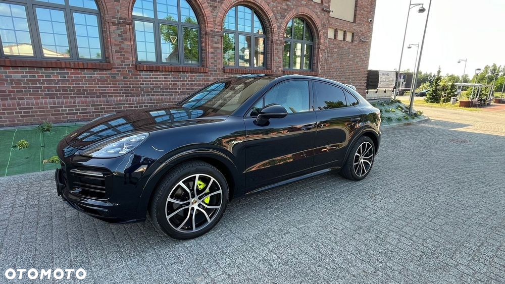 Porsche Cayenne Coupe E-Hybrid Platinum Edition - 12