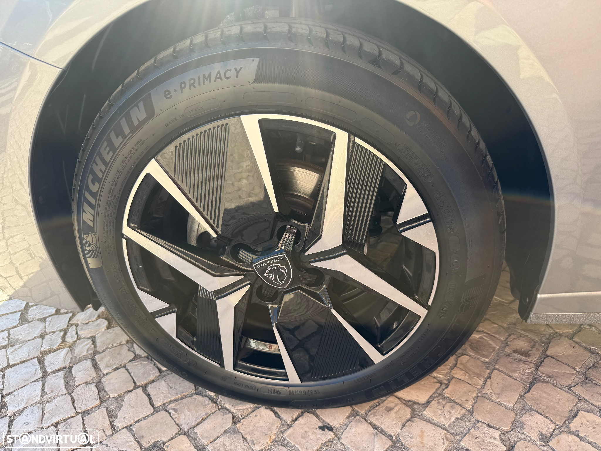 Peugeot 208 1.2 PureTech Active Pack - 20