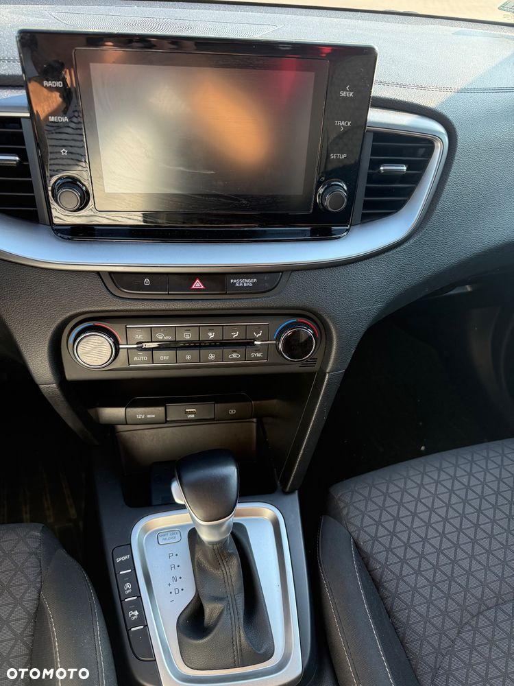 Kia Ceed 1.4 T-GDI M DCT - 8