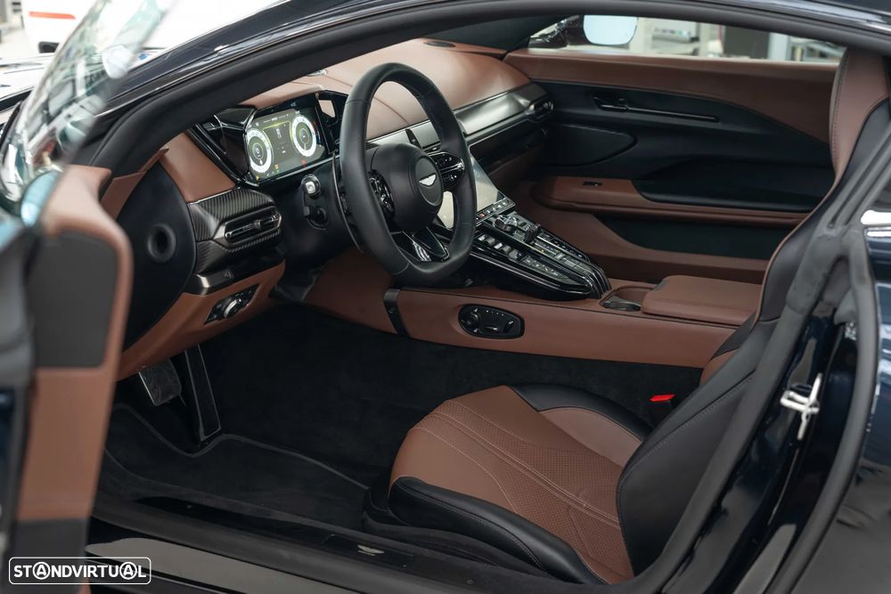 Aston Martin Vantage Coupe V8 - 10
