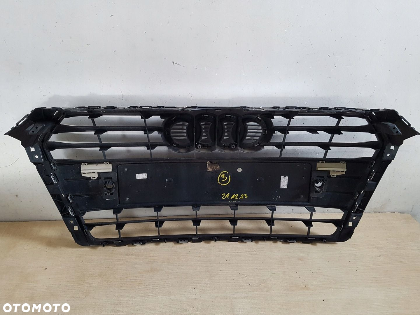 AUDI A4 B9 grill atrapa 8W0853651 - 4