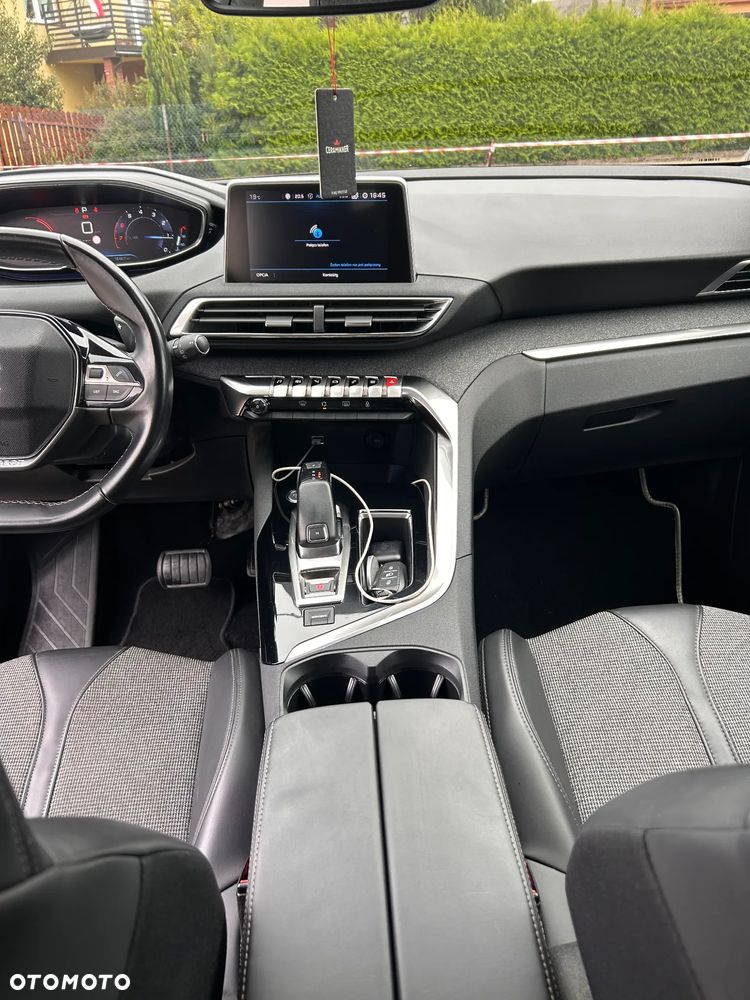 Peugeot 3008 1.2 PureTech Allure S&S EAT6 - 11
