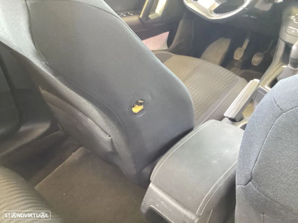 Peugeot 308 1.2 PureTech Active - 18