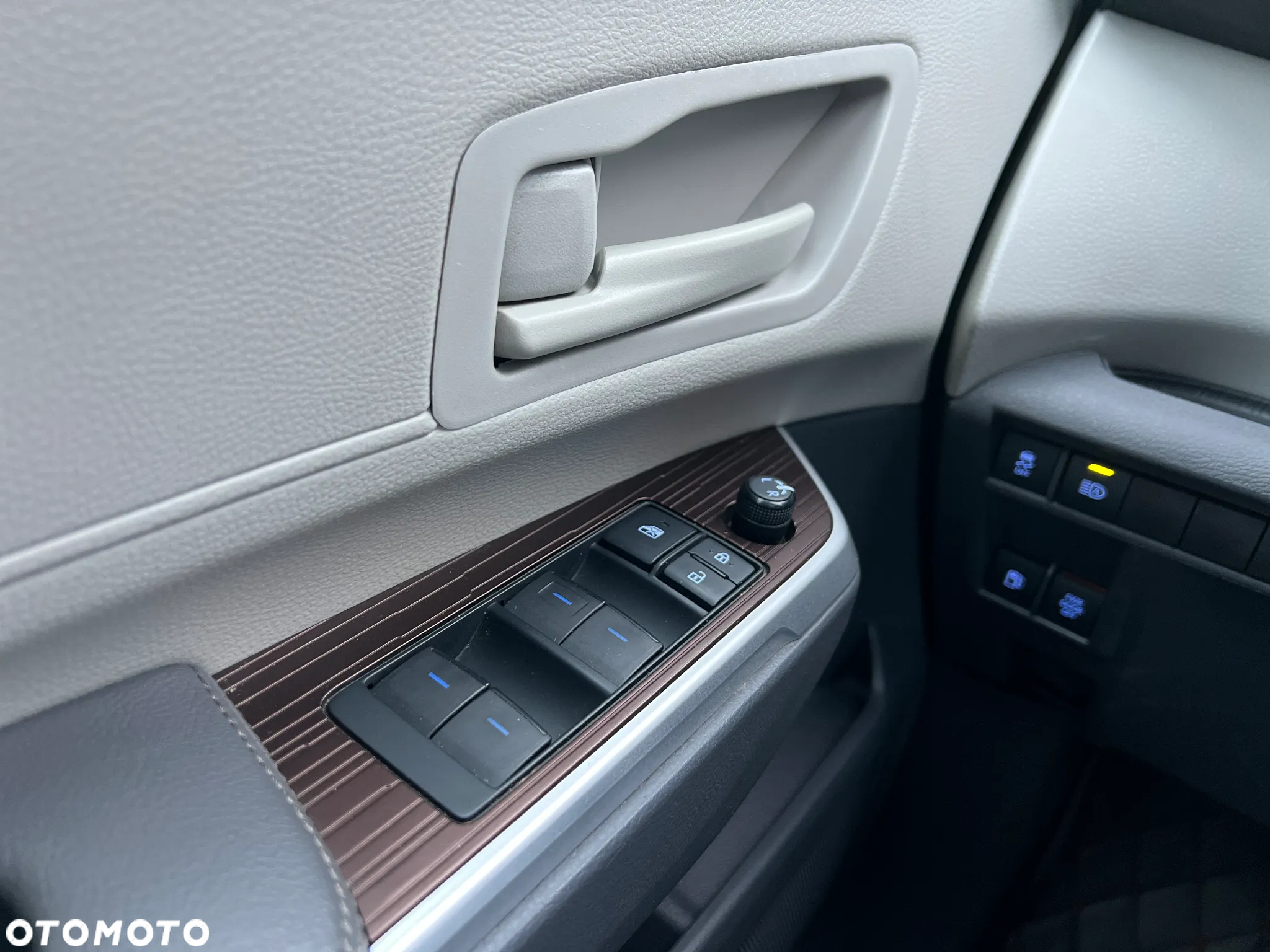 Toyota Sienna - 29