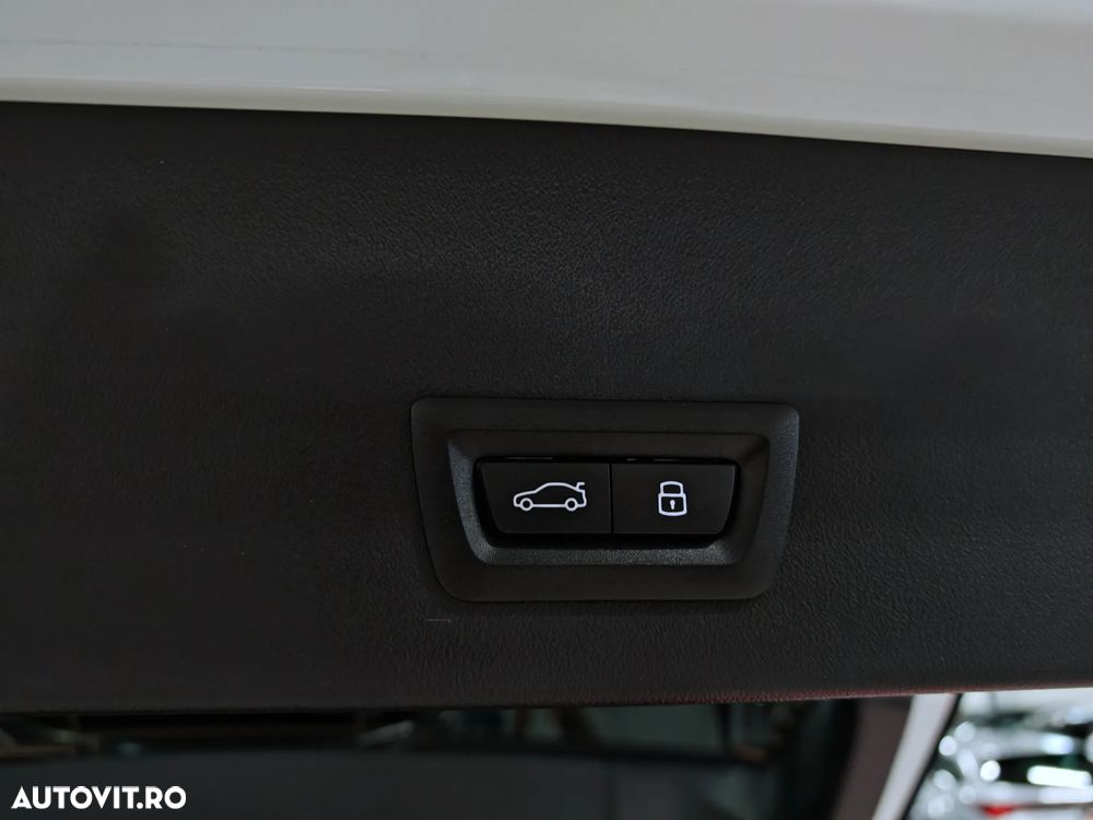 BMW X3 20 xDrive - 37