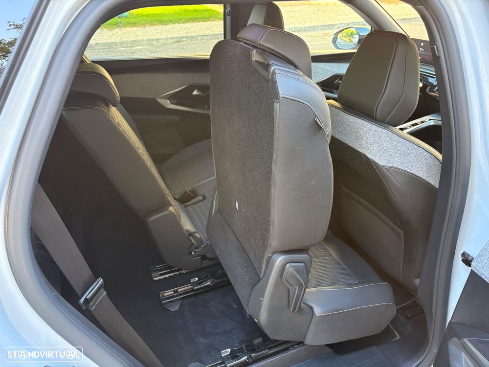 Peugeot 5008 1.2 Hybrid Allure e-DCS6 - 25