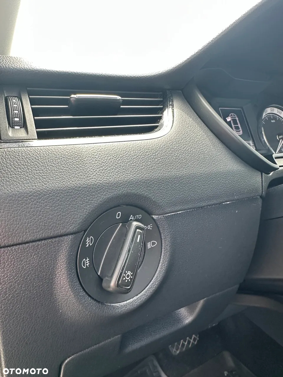 Skoda Octavia 1.5 TSI ACT Style DSG - 12