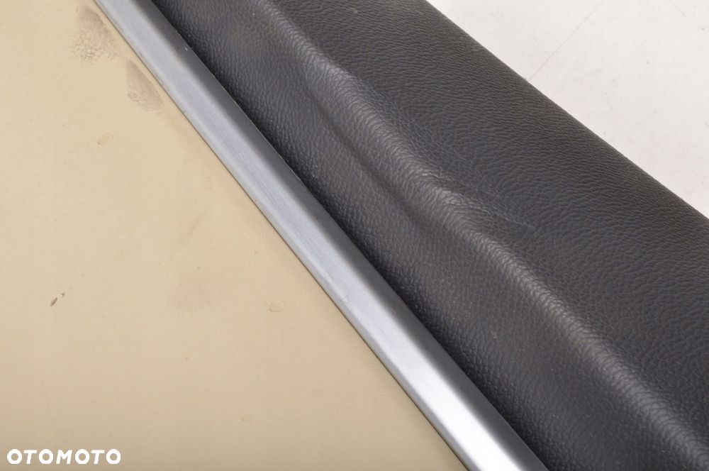 Tesla Model S BOCZEK DRZWI PRAWY TYŁ - 9