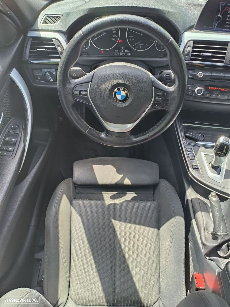 BMW 318 - 12