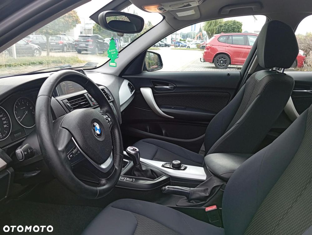 BMW Seria 1 116i - 10