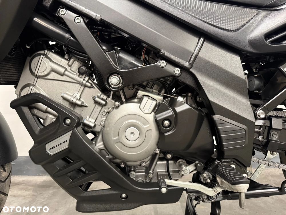 Suzuki V-STROM - 16
