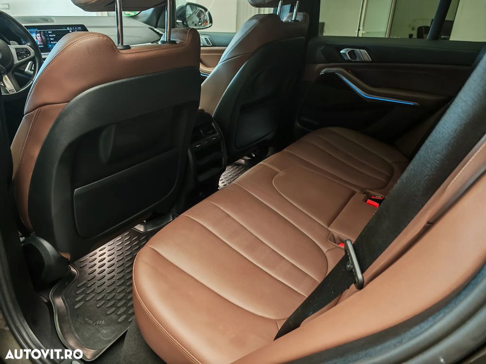 BMW X5 xDrive45e - 32