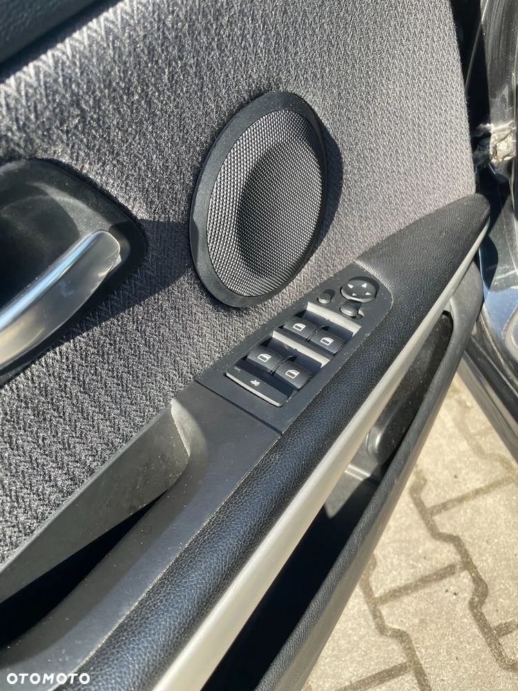 BMW Seria 3 320d xDrive DPF - 14