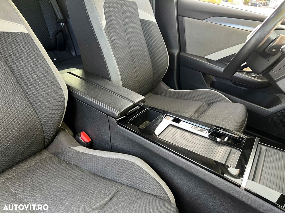 Opel Astra 1.2L Turbo Start/Stop AT8 Elegance - 11