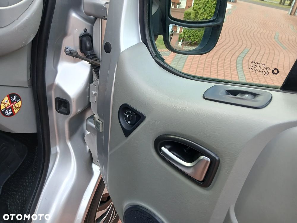 Opel Vivaro - 13