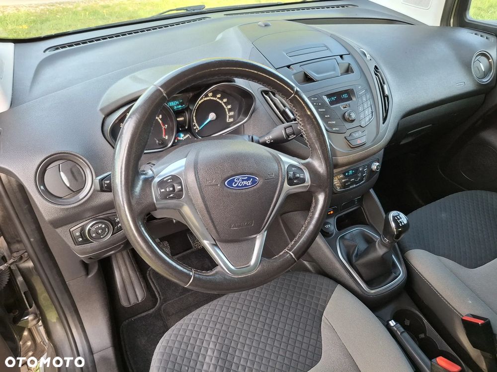 Ford Tourneo Courier 1.0 EcoBoost Titanium - 19