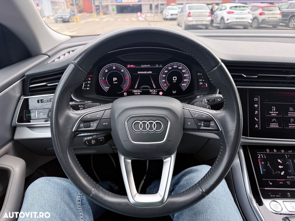 Audi Q8 - 10
