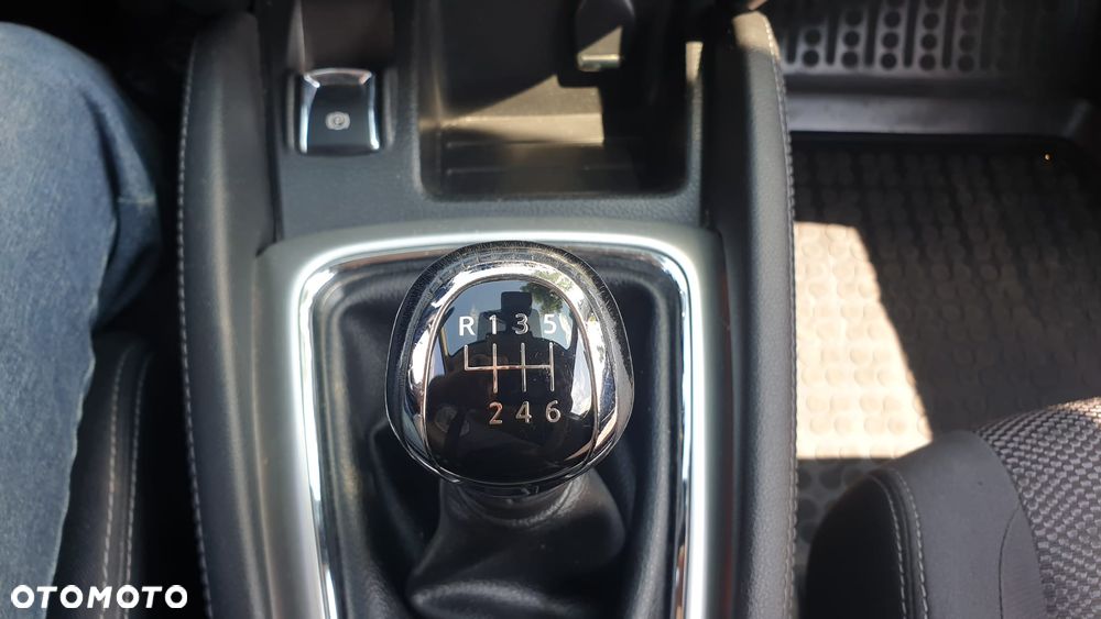 Nissan Qashqai - 11