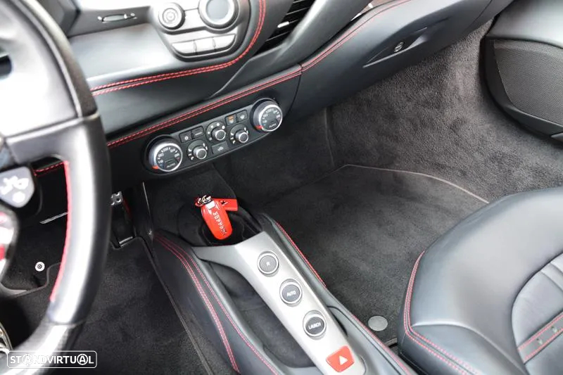 Ferrari 488 GTB - 39
