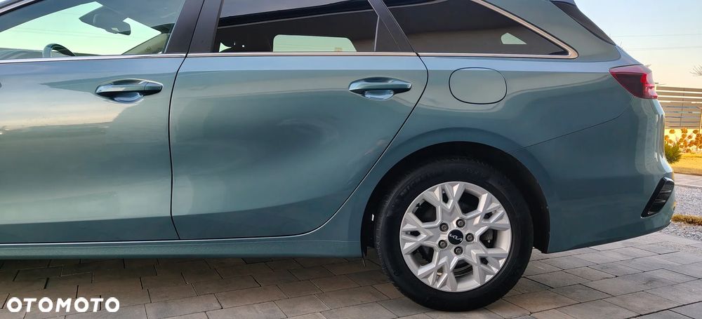 Kia Ceed ver-1-6-crdi-mhev-business-line - 11