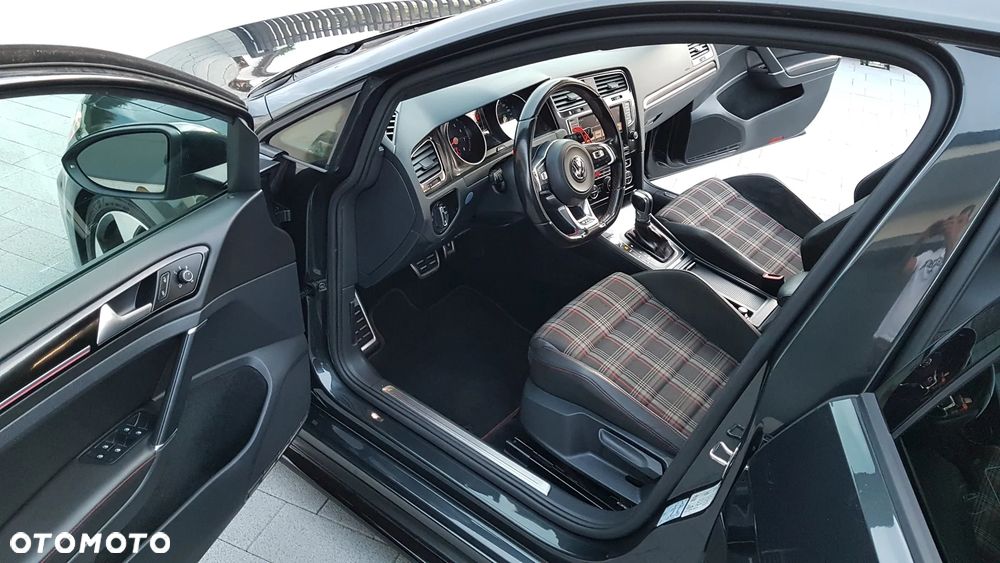 Volkswagen Golf 2.0 TSI BMT GTI Performance DSG - 31