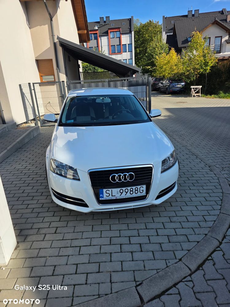 Audi A3 Sportback - 1