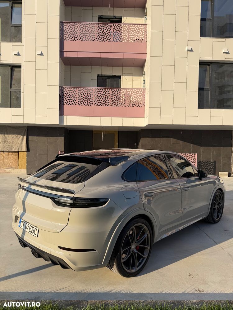 Porsche Cayenne - 3