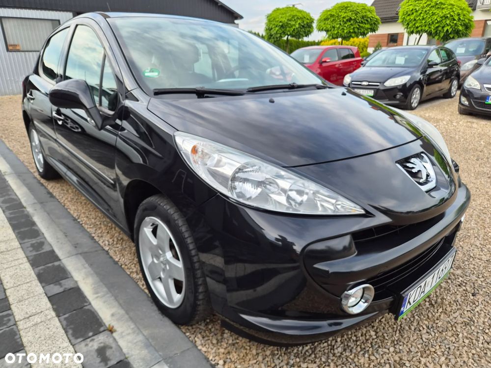 Peugeot 207 - 12