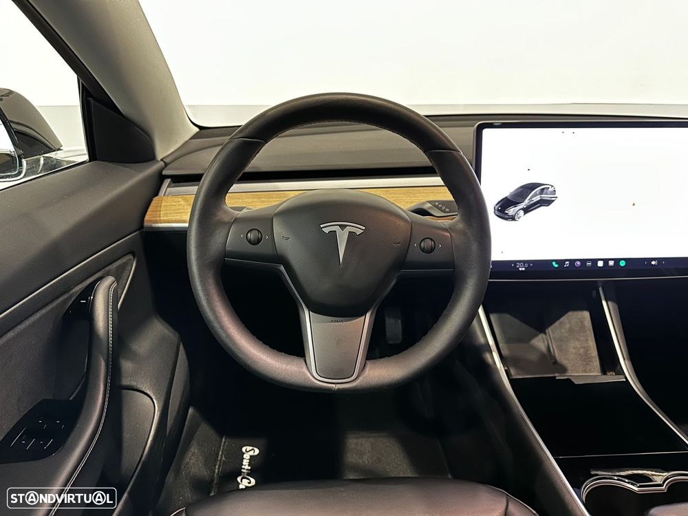 Tesla Model 3 - 21