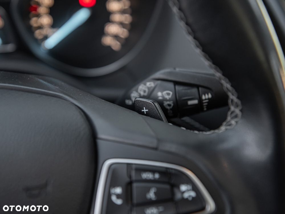 Ford Kuga 2.0 TDCi 4x4 Vignale - 24