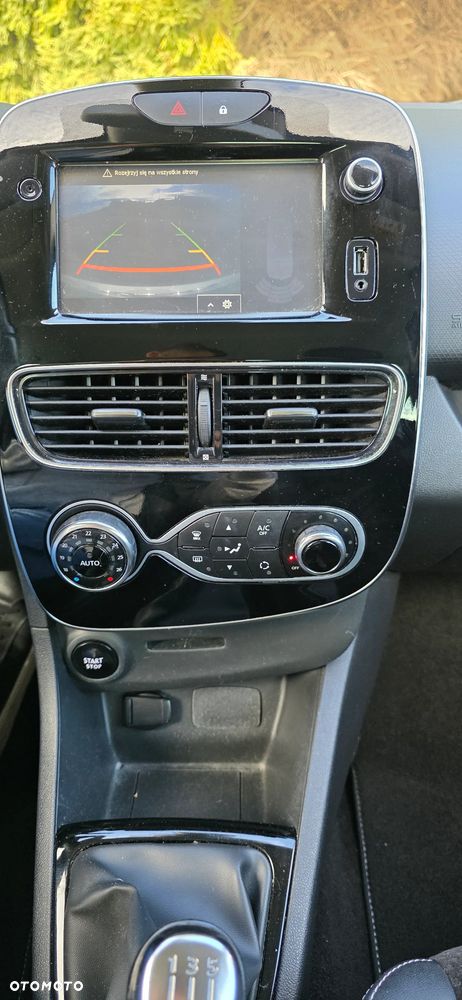 Renault Clio - 24