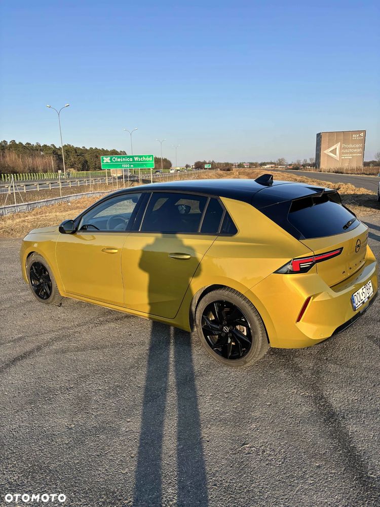 Opel Astra 1.2 T GS S&S - 4